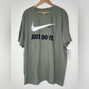 Nike Sportswear T-Shirt Mens Size XXL 2XL Gray Green Short Sleeve BV1997-33W New
